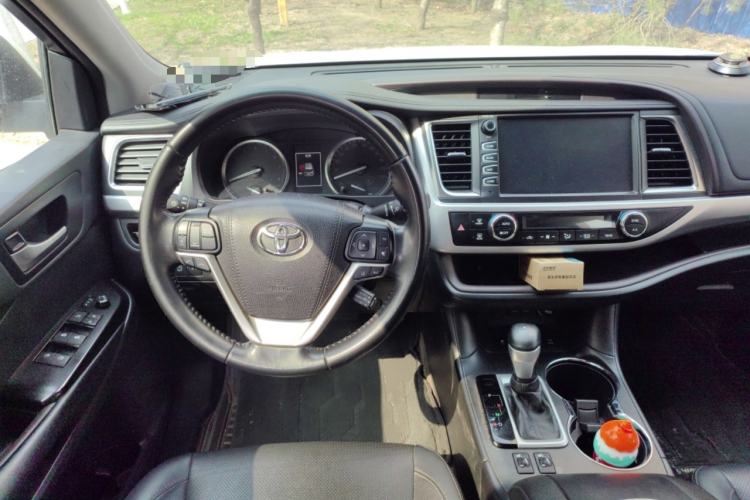 Used Toyota Highlander 2018 2.0T Four-Wheel Drive Luxury Version 7 Seats China VI Standard