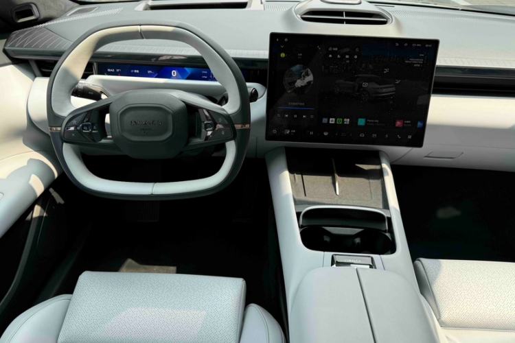 Used Lynk & Co Z10 2025 95 kWh 702 km All-Wheel Drive Intelligent Driving Ultra Interior 6