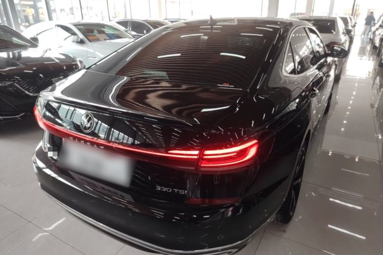 Used Volkswagen Passat 2023 330TSI Starry Luxury Edition Rear Right 45 Deg