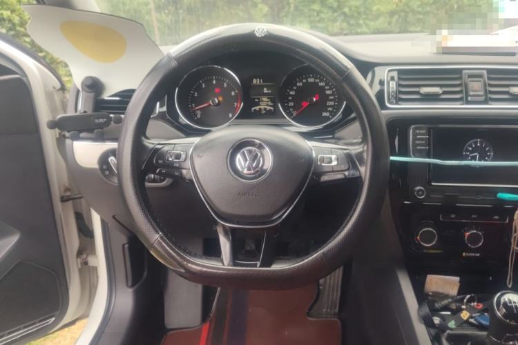 Used Volkswagen Sagitar 2017 1.6L Manual Comfort Model
