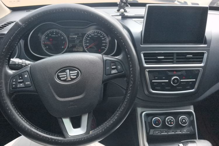 Used Bestune X40 2019 1.6L Automatic Luxury Edition China VI Interior 1