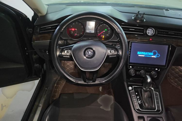 Used Volkswagen Magotan 2017 330TSI DSG Luxury Model