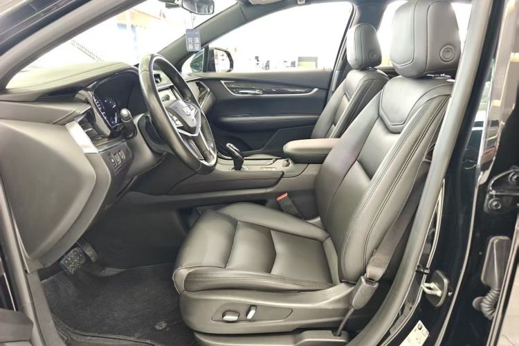 Used Cadillac XT5 2018 28E Four-Wheel Drive Tech Version