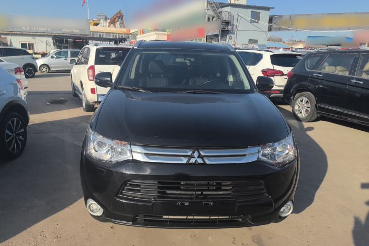 Used Mitsubishi Outlander (Import) 2014 2.4L 4x4 Deluxe Value Edition 5 Seats