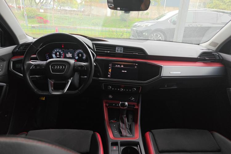 Used Audi Q3 2019 35 TFSI Fashion Dynamic Model
