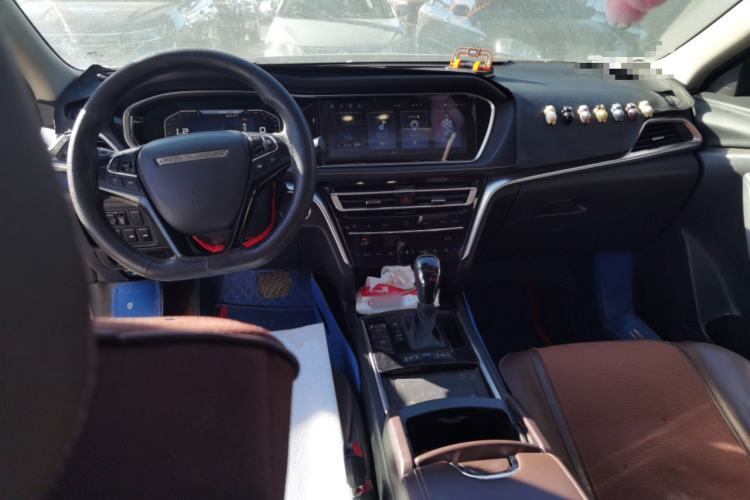 Used Venucia T90 2020 2.0L CVT Smart Connect & Drive Edition