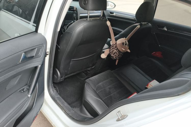 Used Volkswagen Golf 2018 230TSI Automatic Luxury Version
