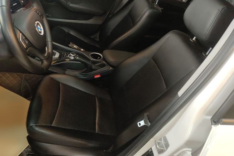 Used BMW X1 2015 sDrive18i Fashion Upgrade Edition Left Front Seat