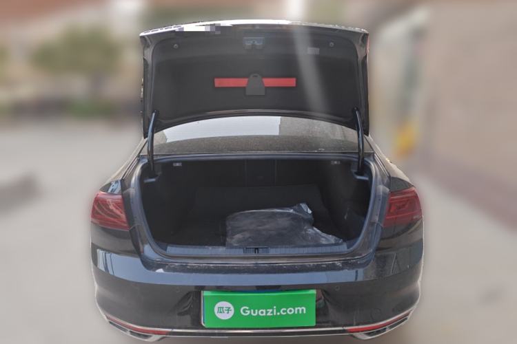 Used Volkswagen Magotan 2023 2 Million Units Limited Edition 330TSI DSG Leading Version Trunk