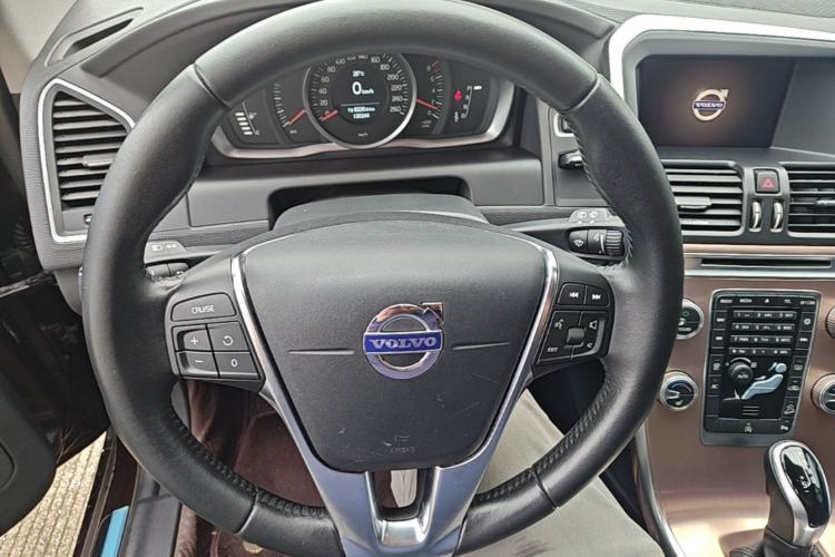 Used Volvo XC60 2017 T5 AWD Smart Upgrade Edition