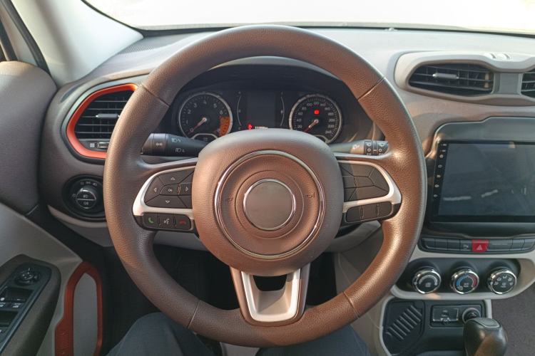 Used Jeep Renegade 2017 180T Automatic High-Energy Version
