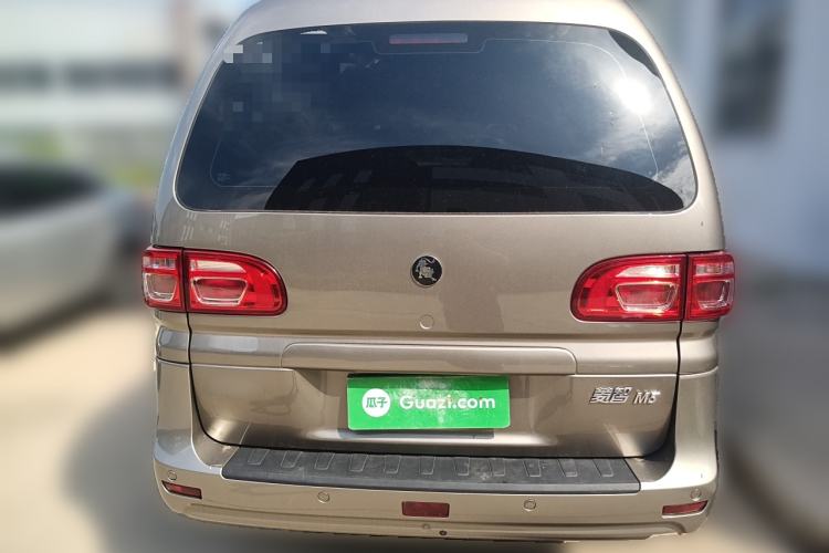 Used FORTHING Lingzhi 2023 M5 1.6L Practical Model 5 Seats Rear