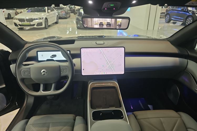 Used Nio ET5T 2025 75 kWh Touring Center Console