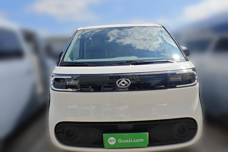 Used SAIC MAXUS Dana V1 2024 V1 Short Wheelbase Low-Roof Multi-Function Version (51 kWh)
