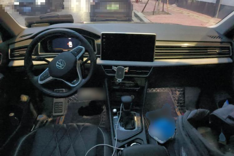 Used Volkswagen Tiguan L 2024 330TSI Automatic Two-Wheel Drive R-Line Enhanced Edition
