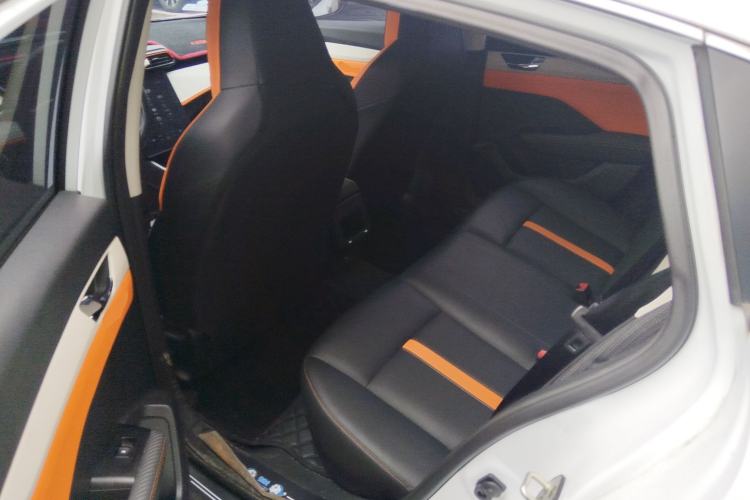 Used Dongfeng Aeolus Yixuan 2023 Mach Edition 1.5L Automatic Chasing Wind Version Left Rear Seat