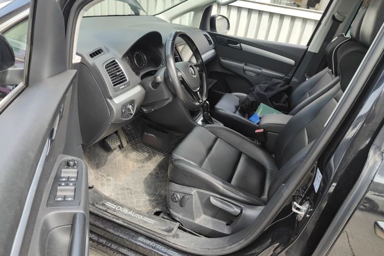 Used Volkswagen Sharan 2016 380TSI Comfort Edition 7-Seater Driver Seat