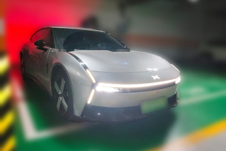 Used XPeng P7 2025 Model—750 All-Wheel-Drive High-Performance Ultra