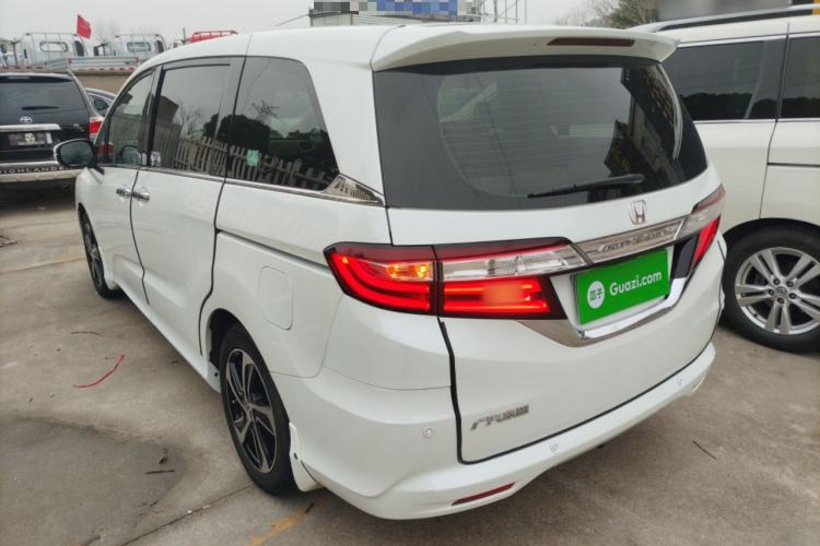 Used Honda Odyssey 2015 Revised 2.4L Luxury Edition
