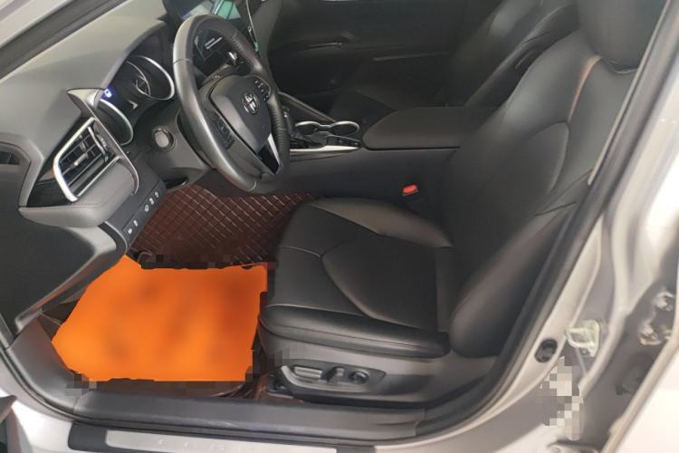 Used Toyota Camry 2023 2.0G Luxury Edition
