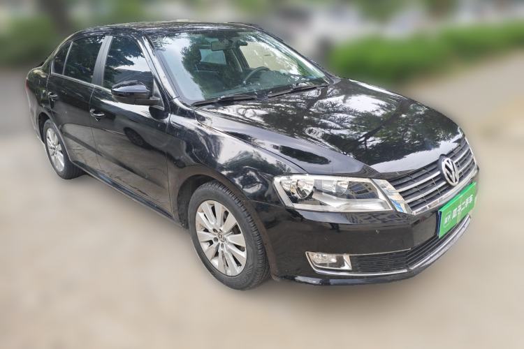 Used Volkswagen Lavida 2013 Restyled Classic 1.6L Automatic Comfort Edition Front Right 45 Deg
