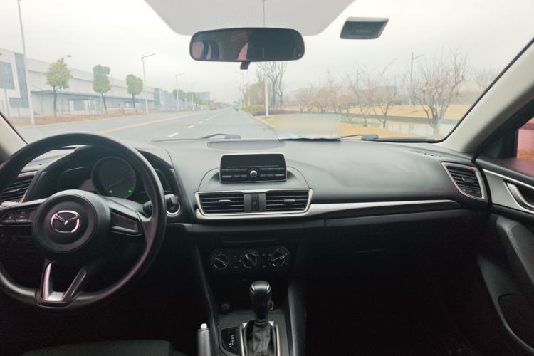 Used Mazda Mazda 3 Axela 2017 Hatchback 1.5L Automatic Comfort Model Emission Standard China V