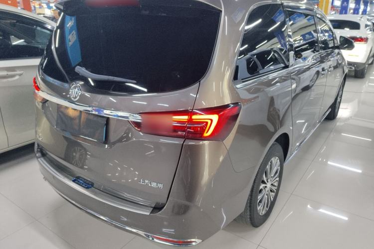 Used Buick GL8 2023 Facelifted Land Cruiser Executive Luxury Version