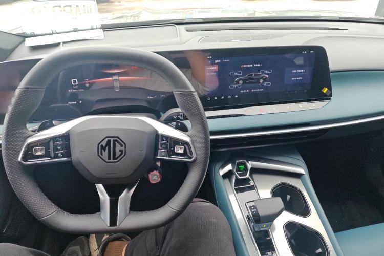 Used MG 7 2023 2.0T Automatic Trophy+ Ignition Glory Edition
