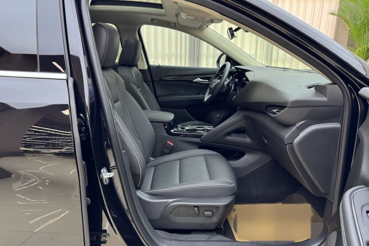 Used Buick Envision 2023 Encore S 552T Two-Wheel Drive Luxury Model Interior 4