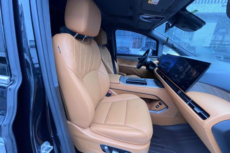 Used Wey Gaoshan 2025 Four-Wheel Drive Alpine 9 Interior 14