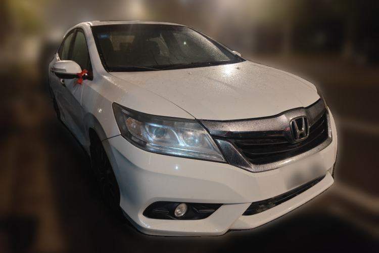 Used Honda Crider 2015 1.8L automatic luxury edition Front Right 45 Deg