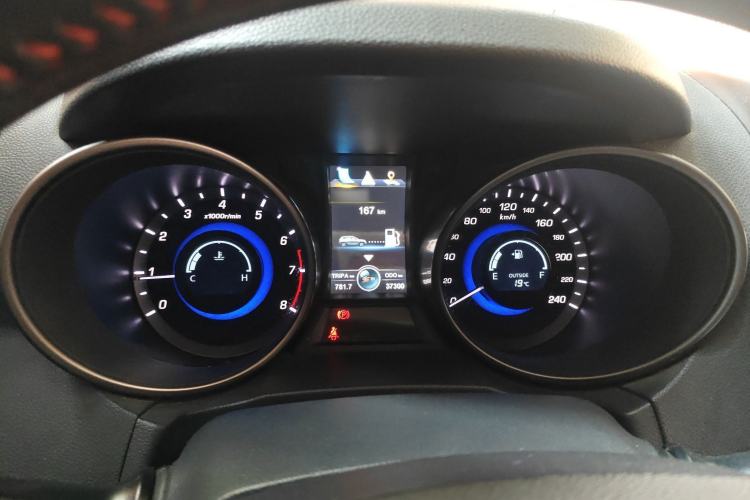 Used Changan CS75 2014 2.0L Manual Luxury Version China V Standard