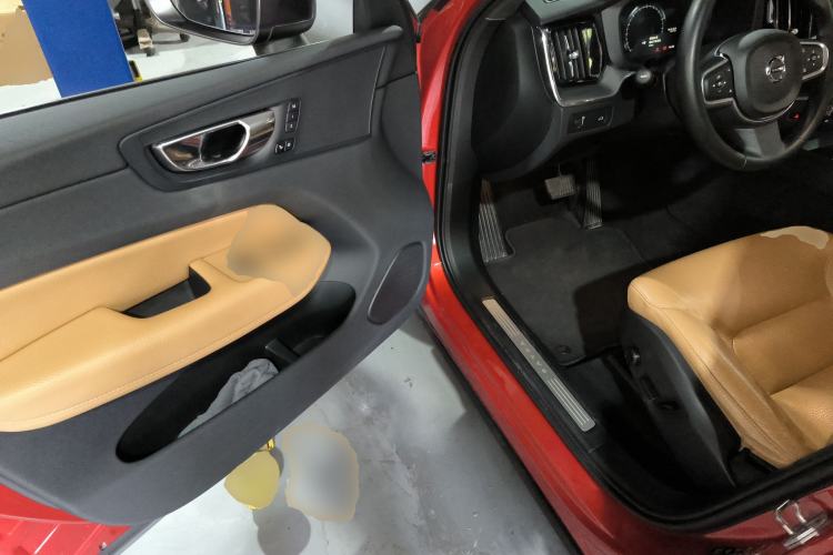 Used Volvo XC60 2018 T5 4x4 Smart Edition