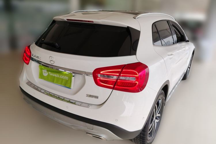 Used Mercedes-Benz GLA 2016 GLA 200 Fashion Model Rear Right 45 Deg
