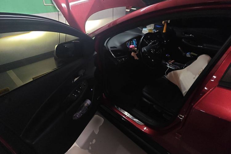 Used Buick VELITE 5 2017 Stylish Extended-Range Model
