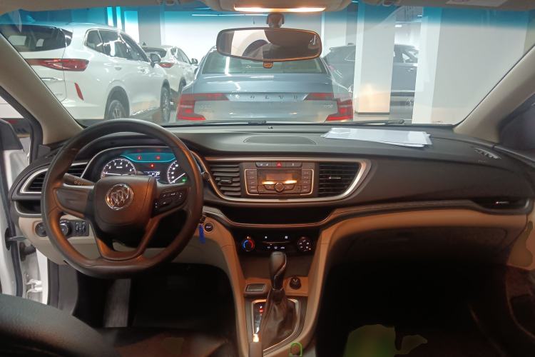 Used Buick GT 2019 15T Dual-Clutch Advanced Version China VI Standard Center Console