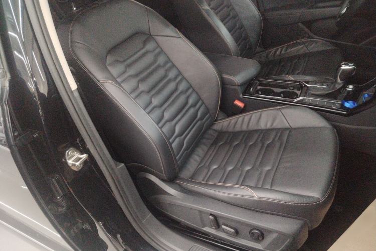 Used Volkswagen Passat 2019 330TSI Elite Edition China VI
