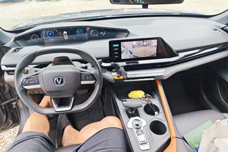 Used CHANGAN UNI-V 2022 1.5T Prestige Version Center Console