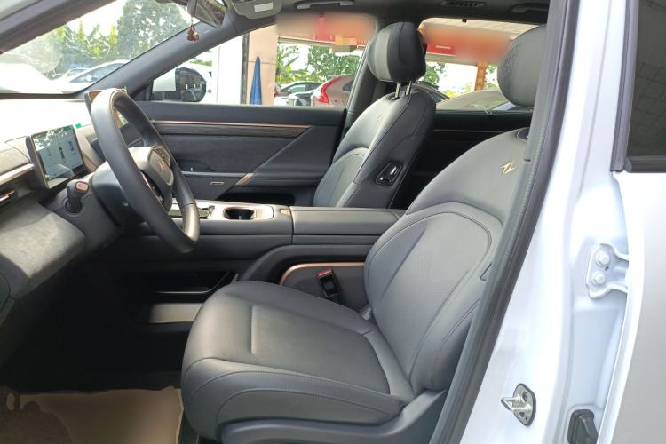 Used Dongfeng eπ eπ008 2024 210Max Range-Extended Version 6 Seats