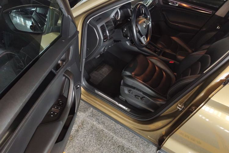 Used Skoda Kodiaq 2017 TSI380 7-Seater Four-Wheel-Drive Flagship Edition Driver Seat