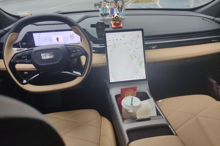 Used Geely Galaxy L6 2024 125km PLUS Dragon Edition
