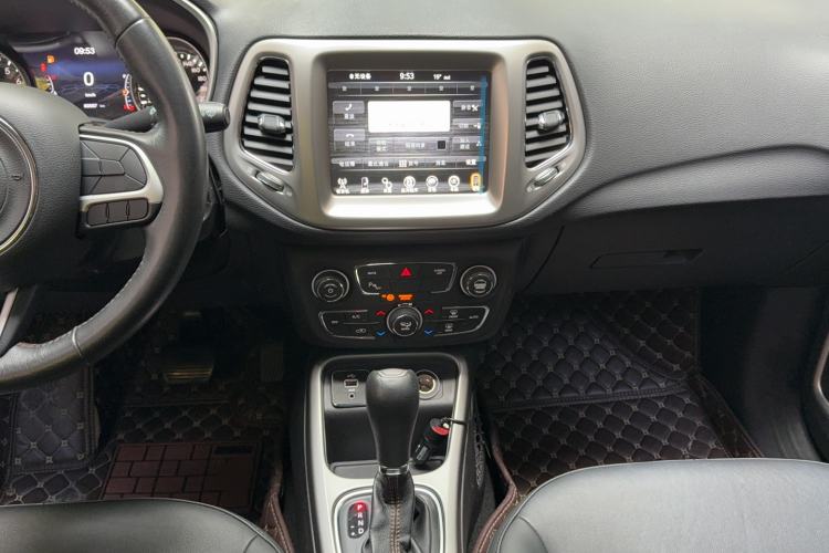 Used Jeep Compass 2017 200T Automatic Family Edition Interior 2