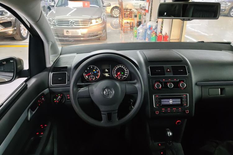 Used Volkswagen Touran 2015 1.4T DSG Comfort Edition 5 Seats