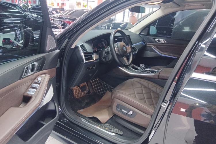 Used BMW X5 2022 Restyled xDrive 30Li Luxury Version M Sport Package