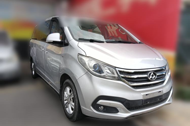 Used SAIC MAXUS G10 2016 2.0T Automatic Elite Edition Front Right 45 Deg