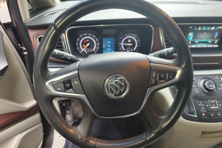 Used Buick GL8 2018 28T Luxury Model China VI Standard
