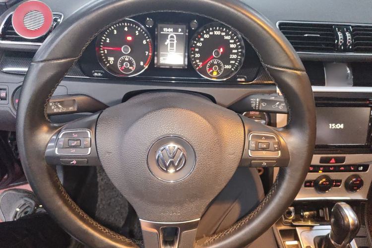 Used Volkswagen Magotan 2016 1.8TSI Luxury Comfort Model
