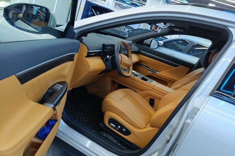 Used Dongfeng eπ eπ008 2024 210Max Range-Extended Version 6 Seats