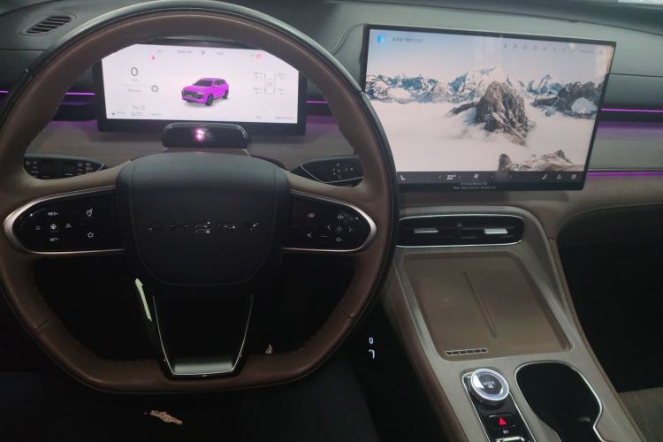 Used Chery Tiggo 8 PLUS C-DM 2025 1.5T 116 km Prestige Version 5 Seats