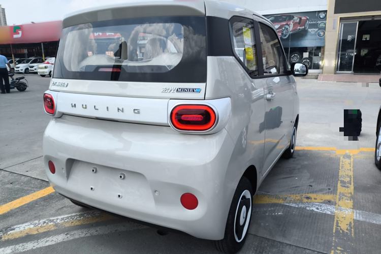 Used Wuling Hongguang MINIEV 2024 3rd Generation 215km Youth Edition